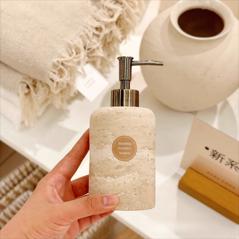 Lotiondispenser van natuurstee - Luxury Skincare Jars recensie en prijs